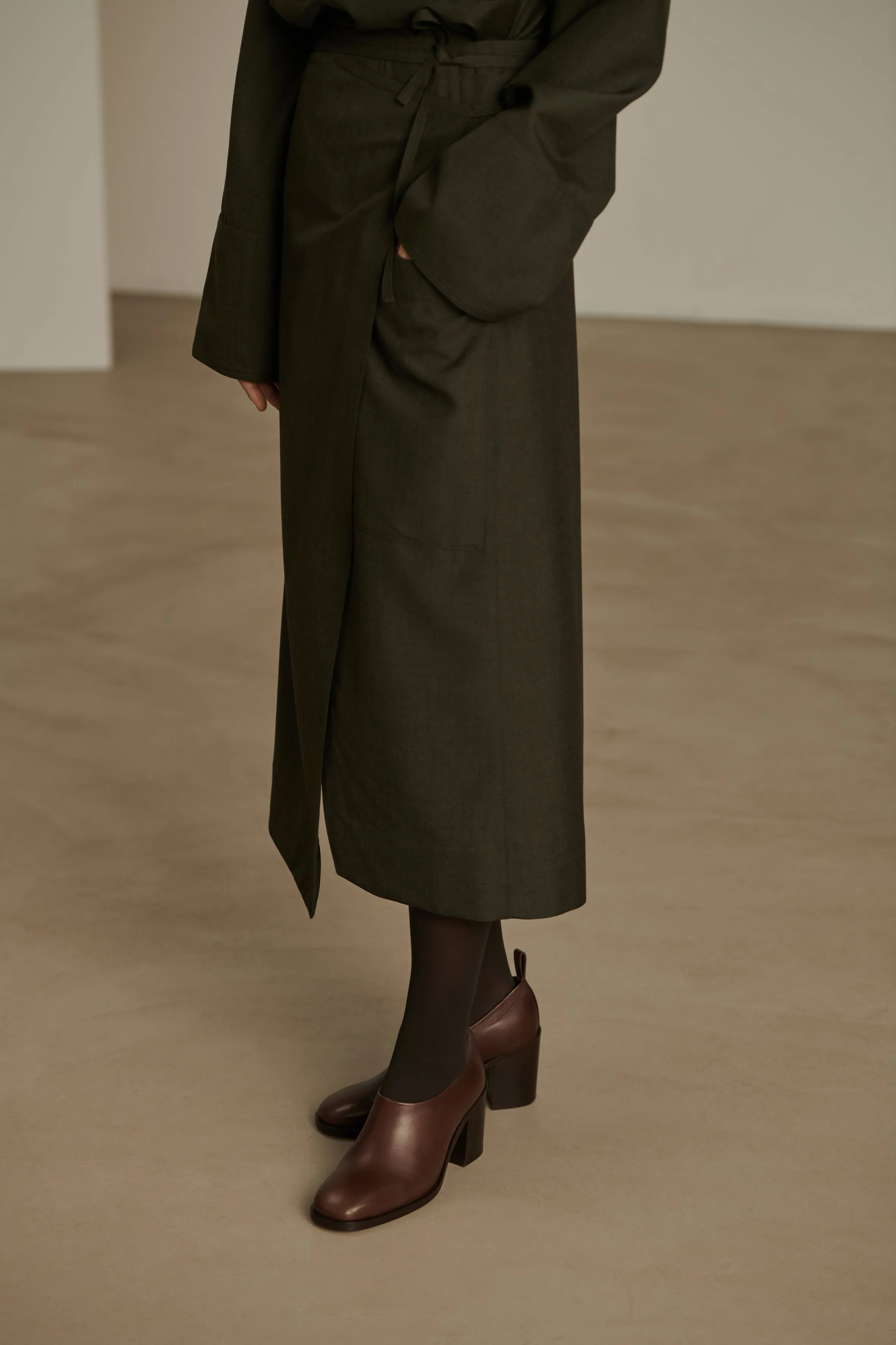 CONSTANCE KHAKI SKIRT