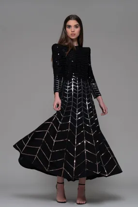 Long-Sleeved A-line Midi Dress with Embroidery